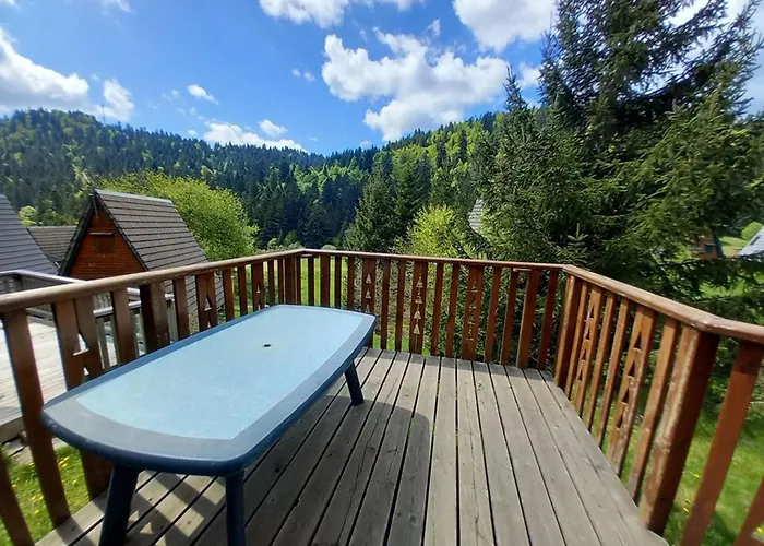 Chalet Individuel Chaleureux Au Pied Des Pistes - Fr-1-787-128 *